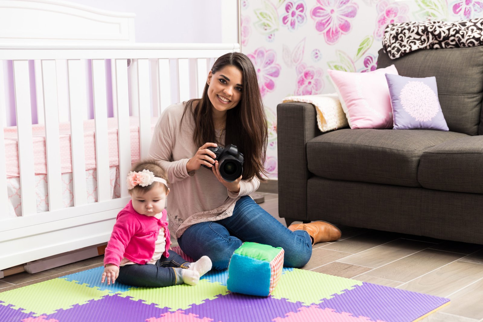 Read more about the article Professional Nanny Maids for Your Kids in Ahmedabad