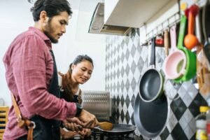 Read more about the article Hire a Cooking Maid for Fresh Meals in Ahmedabad